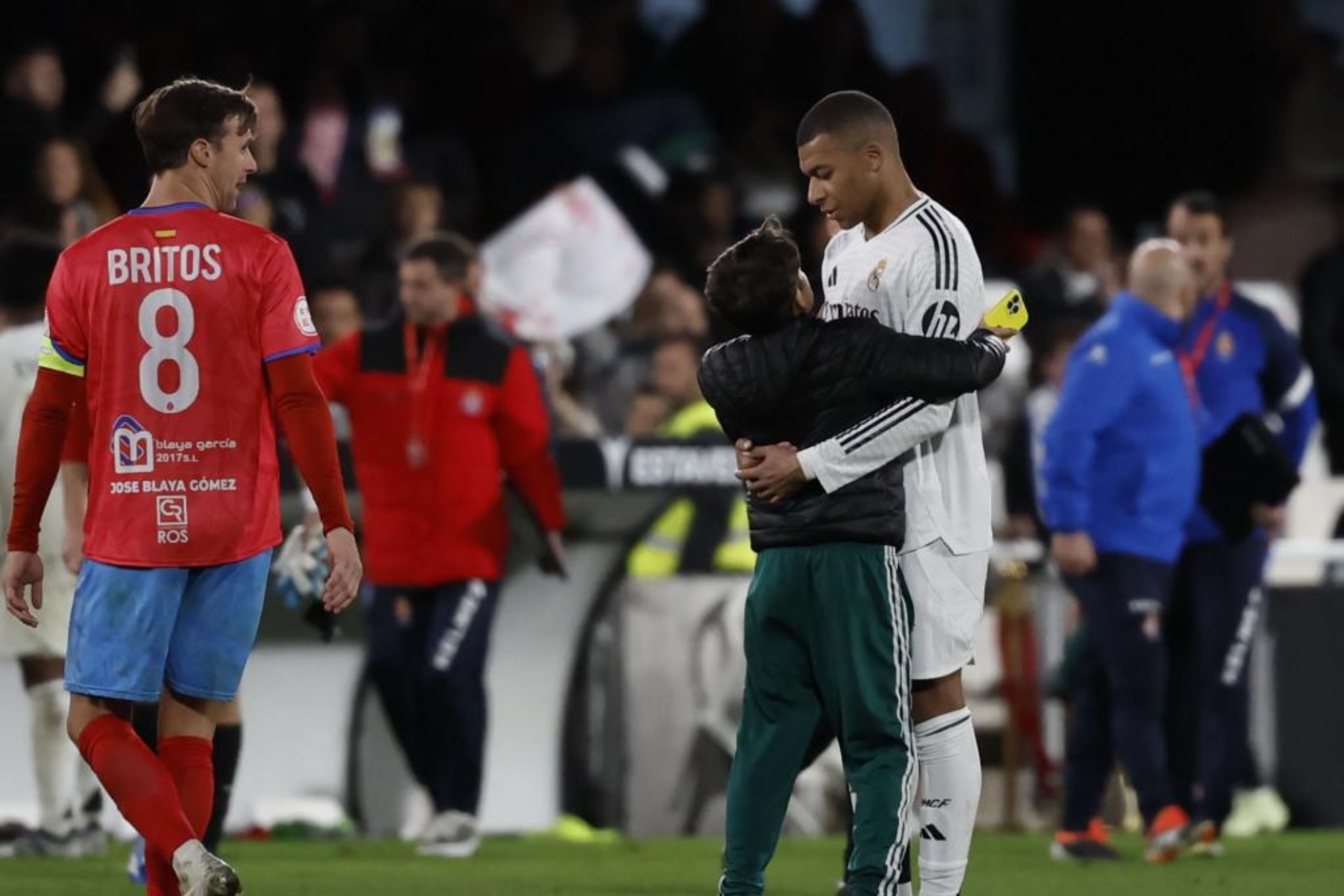 更是未来中 更是未来中